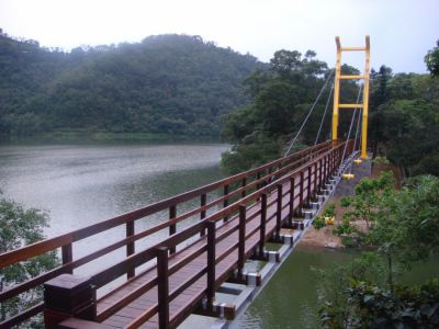 冬山鄉梅花湖吊橋