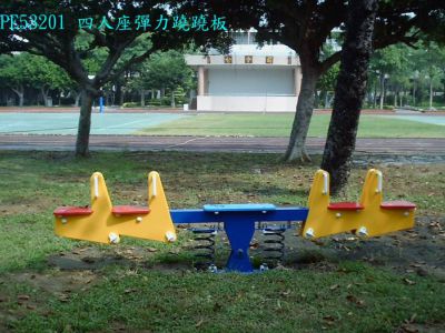 PE53201 四人彈力蹺蹺板