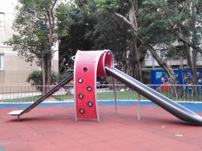 登頂滑梯